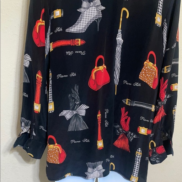 Piano vintage Chic Black Blouse with Red and Gold Accents - Picture 10 of 10